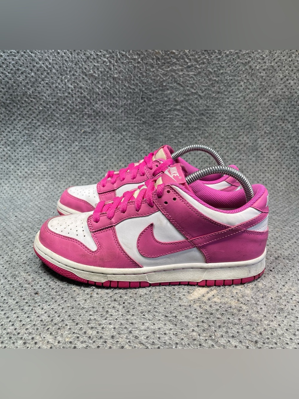 Nike Dunk Low Active Fuchsia Shoes Size 7.5 Women’s 6 Men’s